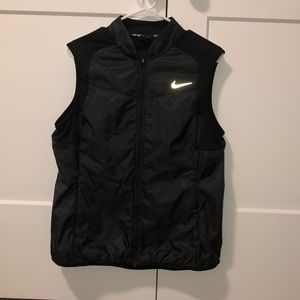 nike lightweight vest